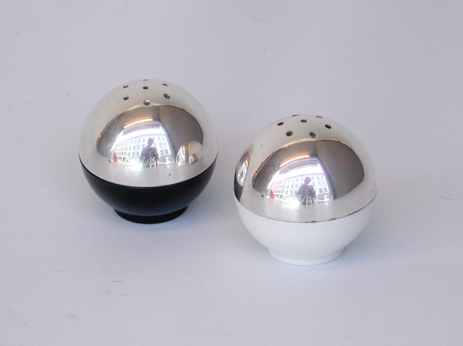 Salt & Pepper set by Arne Korsmo
