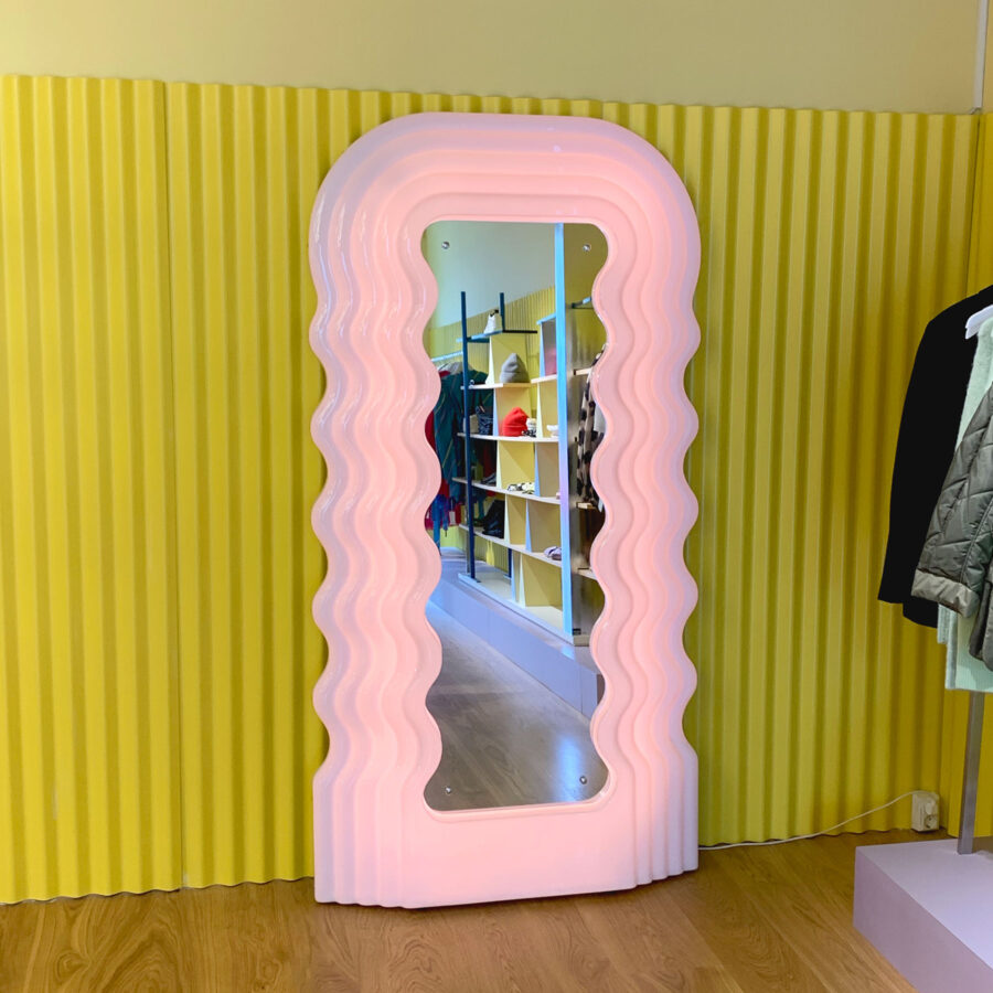 Ultrafragola speil design Ettore Sottsass