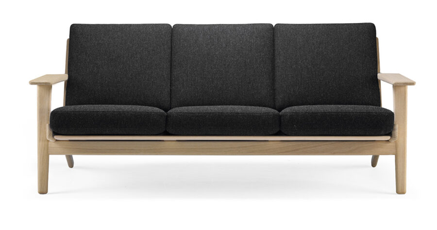 Hans J. Wegner / GE 290-3 Sofa