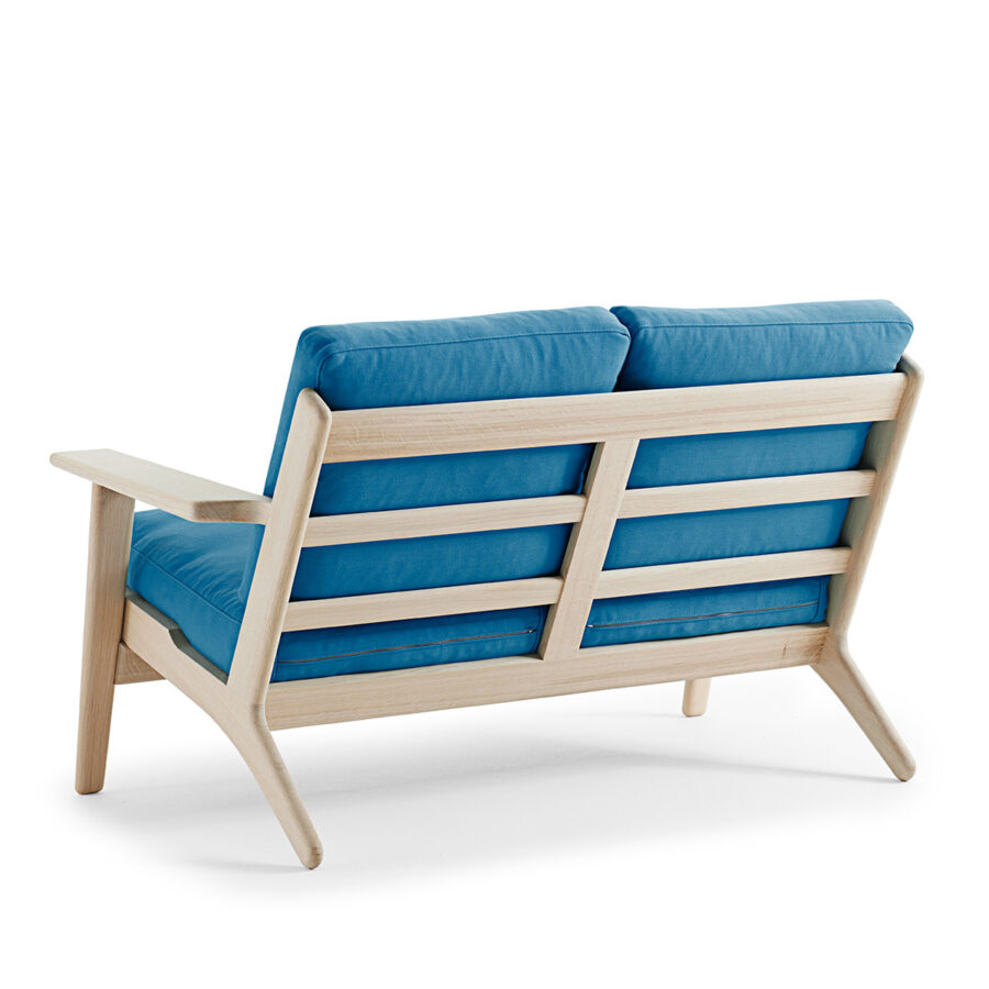 Hans J. Wegner / GE 290-2 Sofa
