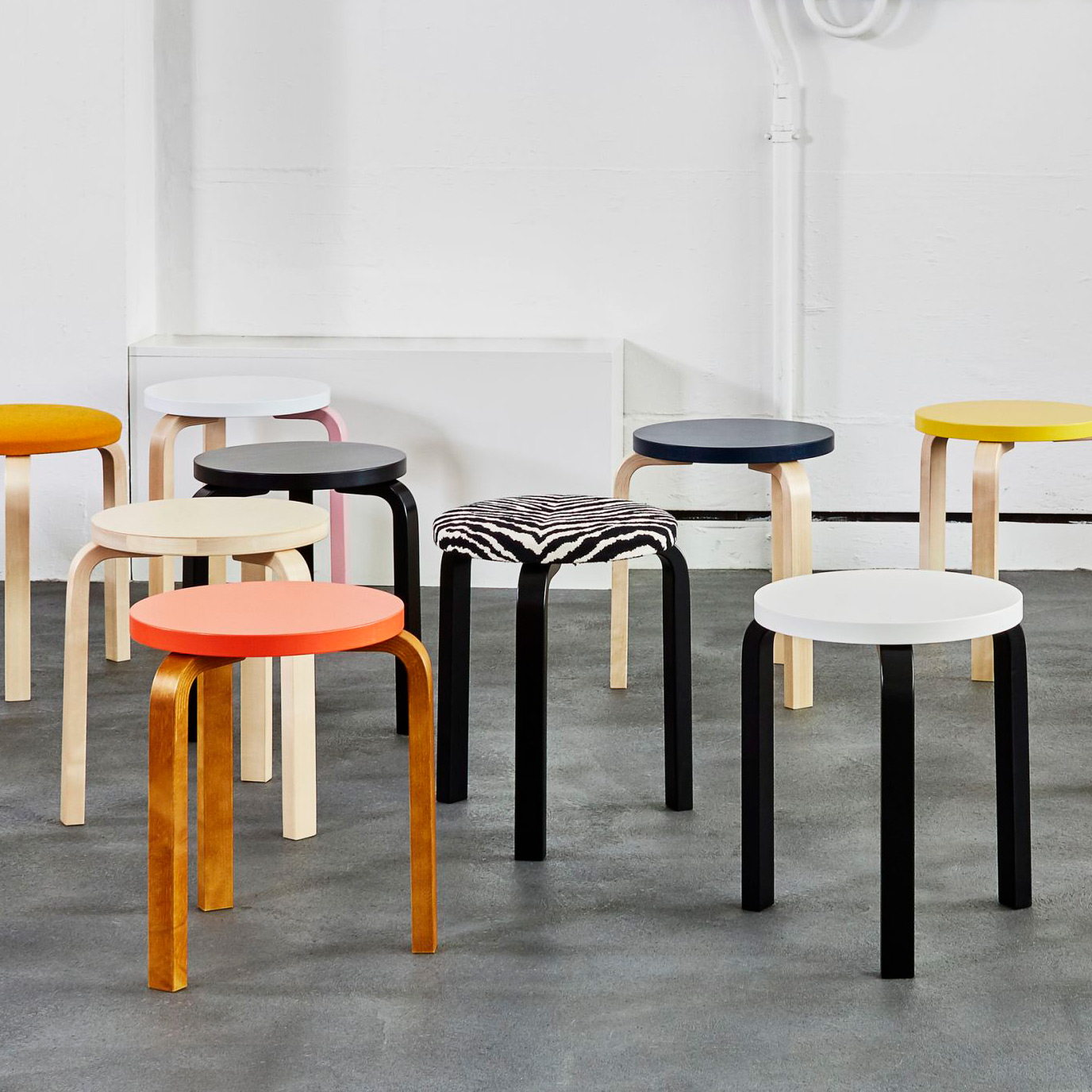 Alvar Aalto - stool 60 - Utopia Retro Modern