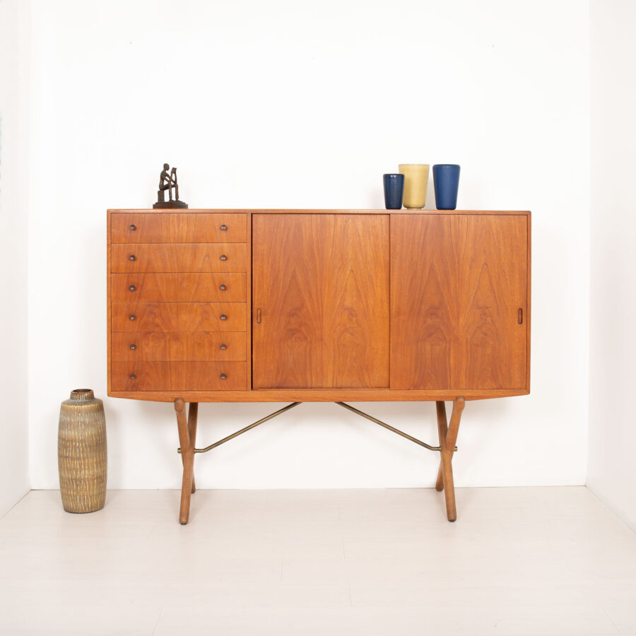 Hans J. Wegner - Sideboard CH-304