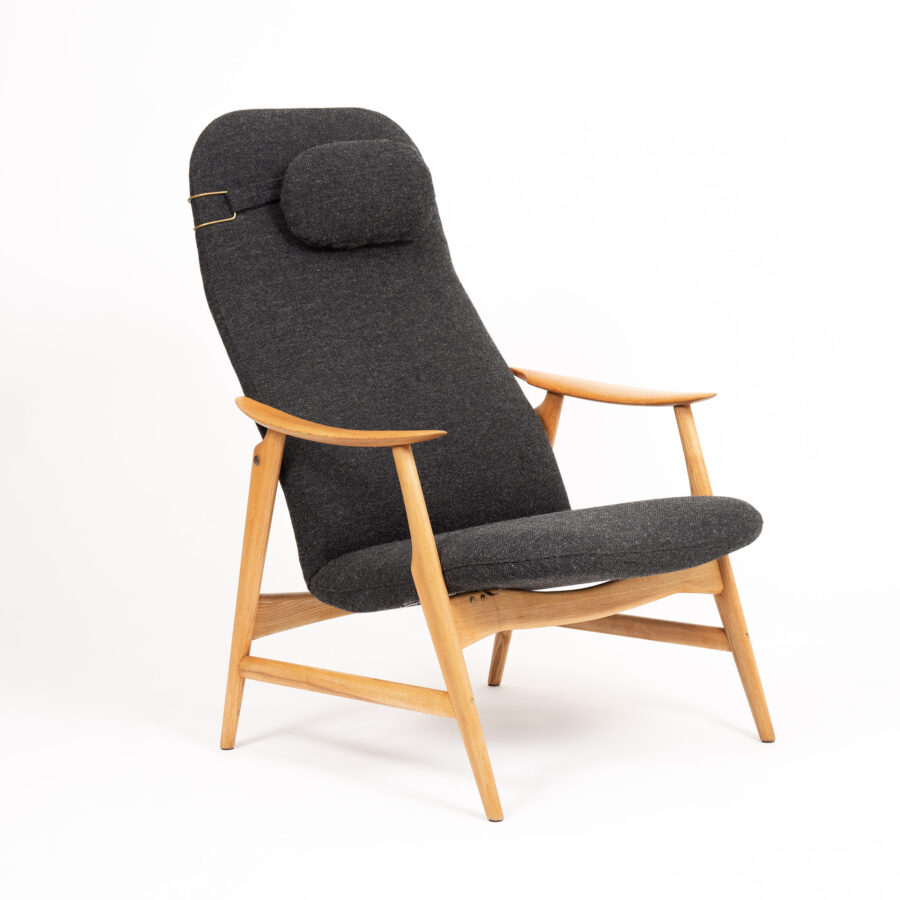 Vintage reclining chair by Dokka