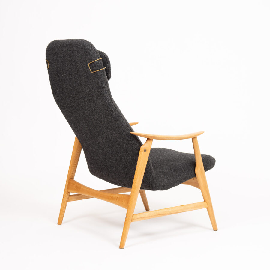 Vintage reclining chair by Dokka
