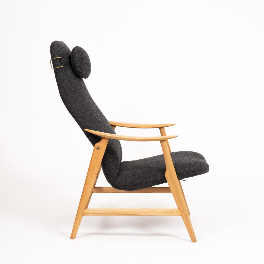 Vintage reclining chair by Dokka