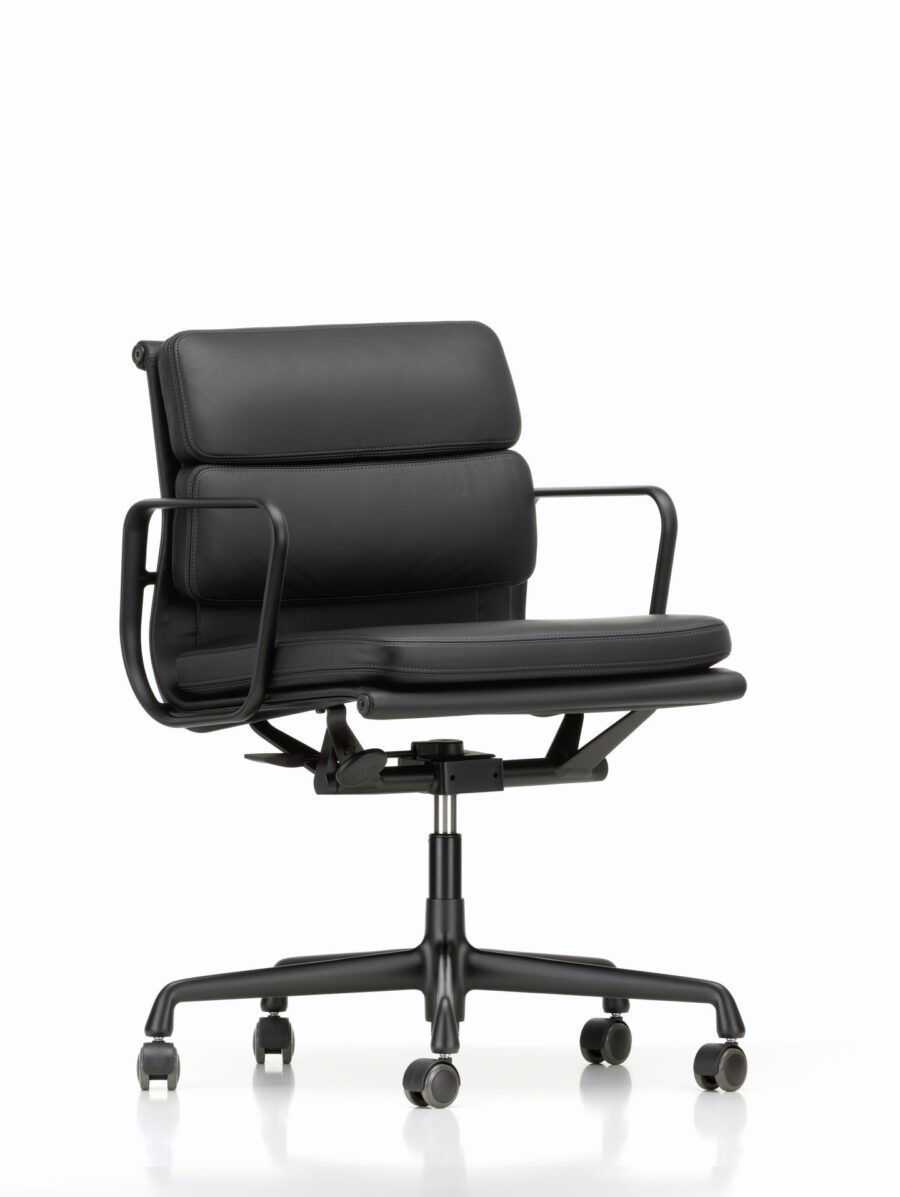 Eames Soft Pad EA 217 fra Vitra
