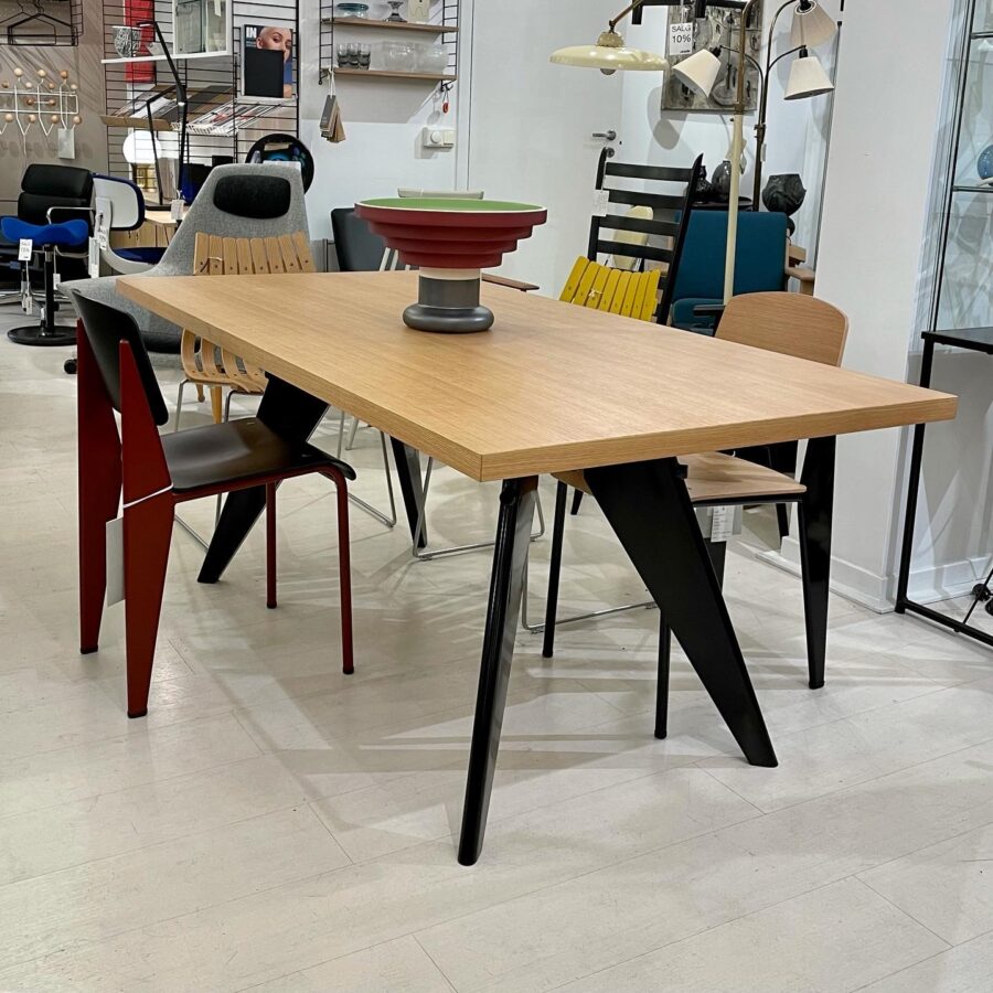 EM Table design Jean Prouvé for Vitra utstillingsmodell 30% rabatt