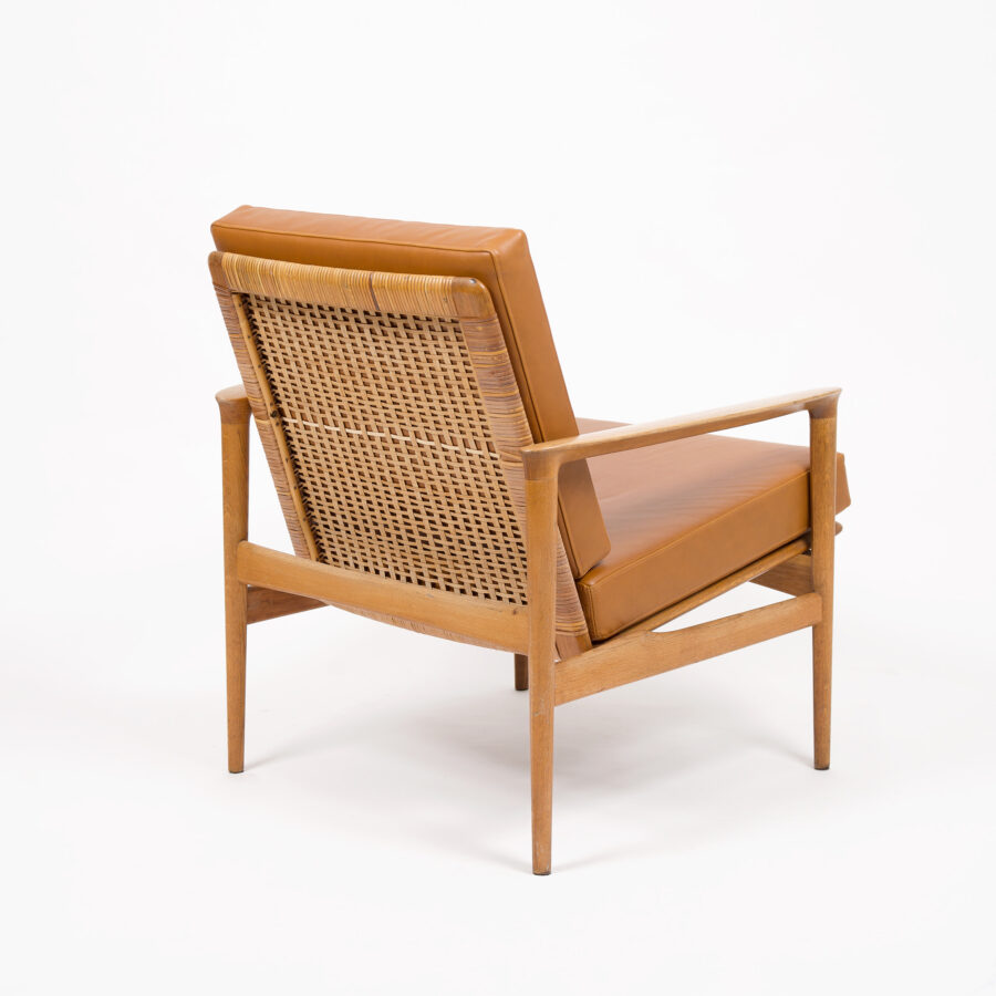 Ett par Hilton lenestoler design T. Afdal