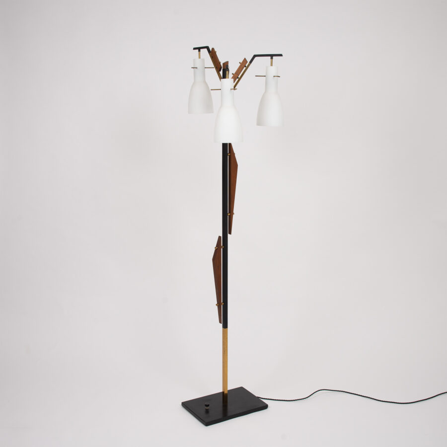 Mid-century modern Italian floor lamp