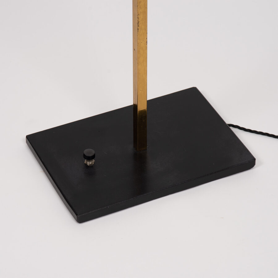 Mid-century modern Italian floor lamp