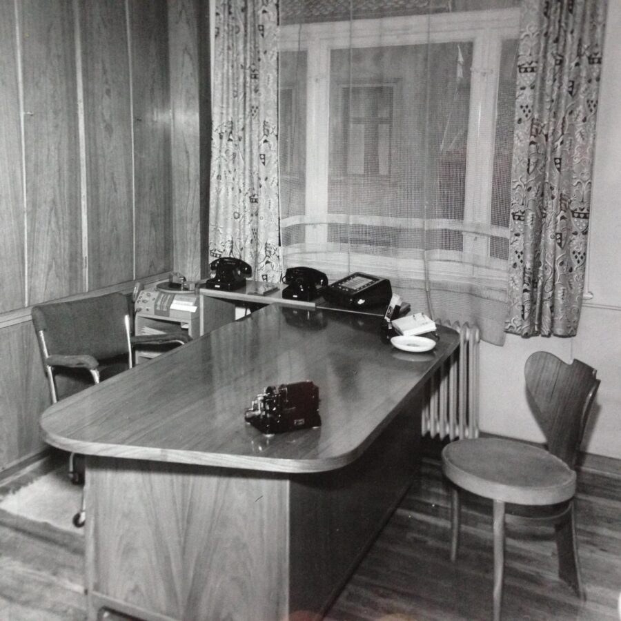Rare "Elephant" chairs design Ingvar Ultveit