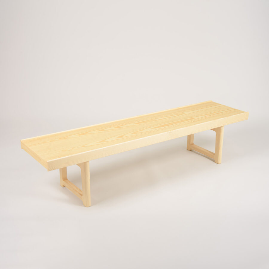 Krobo benk spesialutgave, furu design T. Afdal