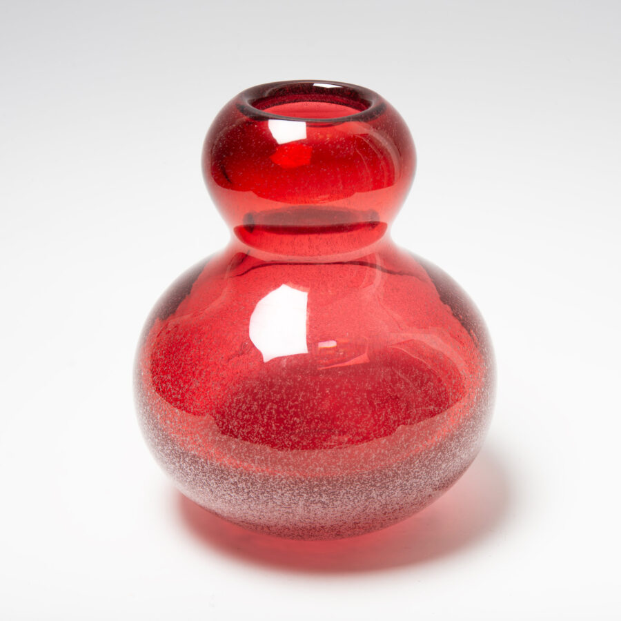 Early vase by Vicke Lindstrand for Orrefors