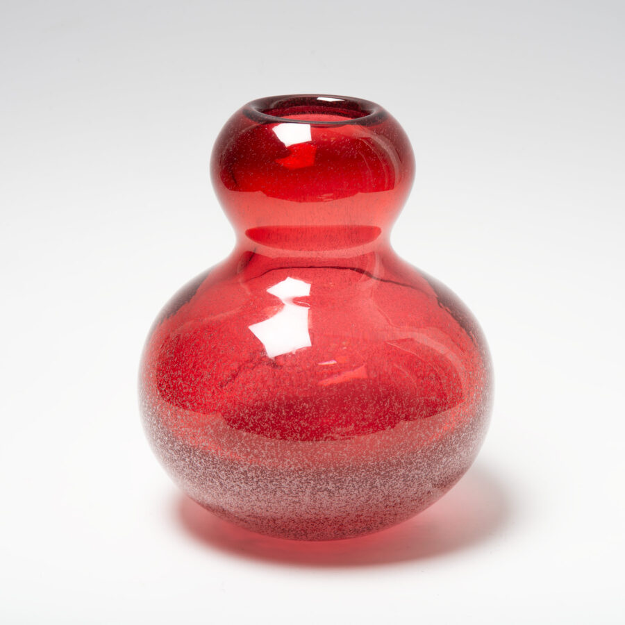 Early vase by Vicke Lindstrand for Orrefors