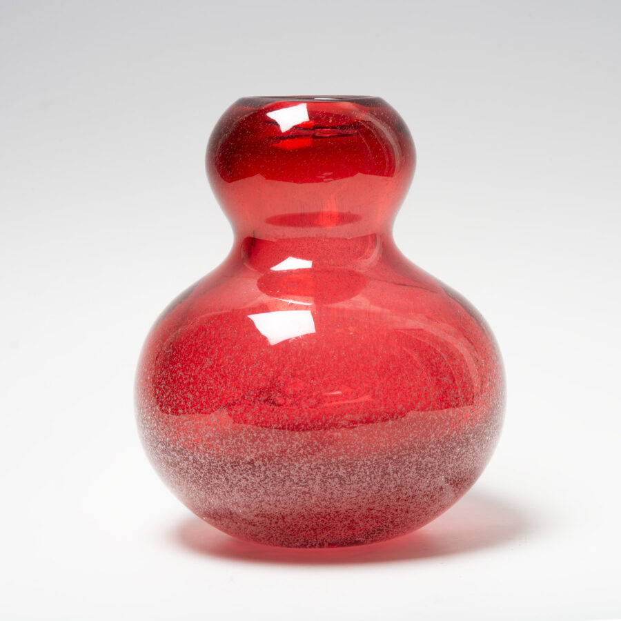 Early vase by Vicke Lindstrand for Orrefors