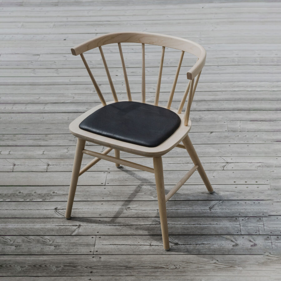 Florida Armchair by Wigells